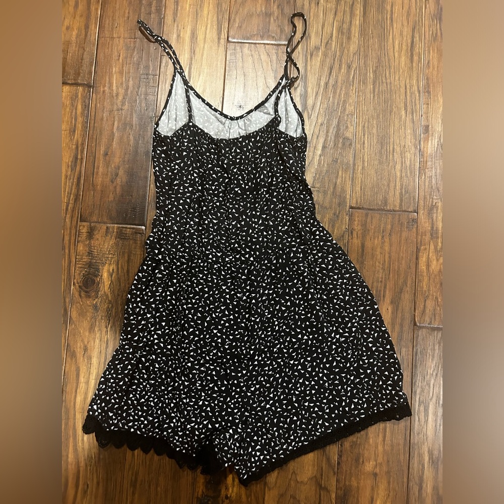 Romper - Picture 4 of 4